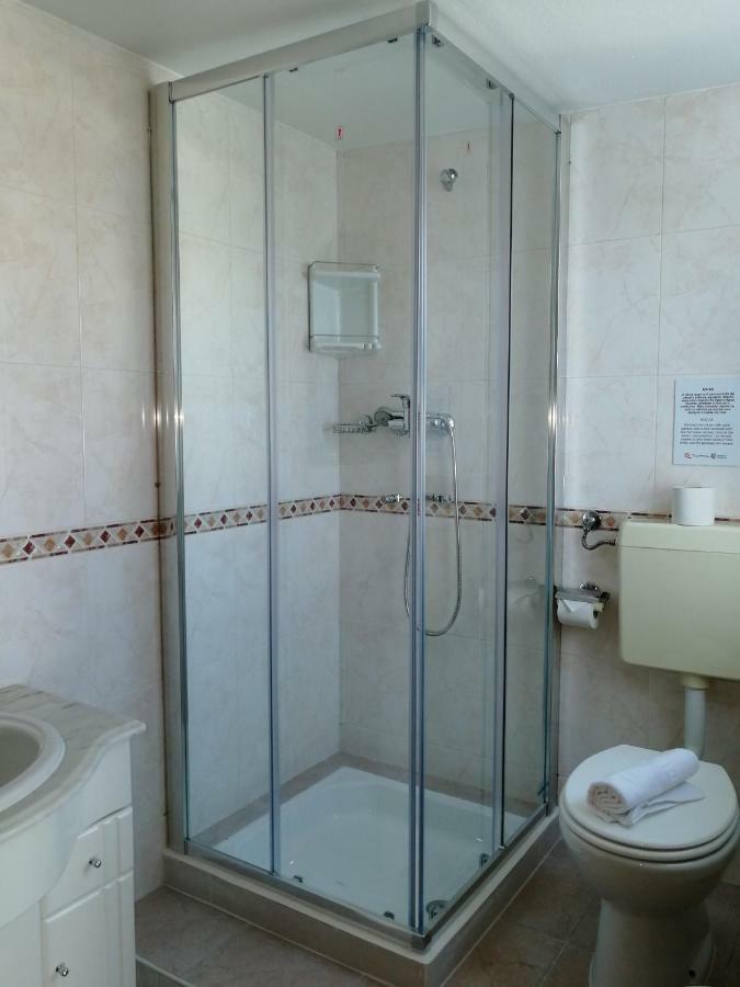 Ocean'S 7 - Lagos Guest House Εξωτερικό φωτογραφία
