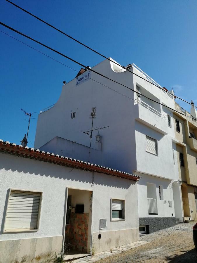 Ocean'S 7 - Lagos Guest House Εξωτερικό φωτογραφία